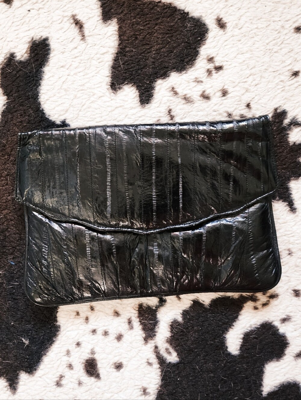 WOMEN'S 80'S/90'S EEL SKIN SMALL CLUTCH - BLACK